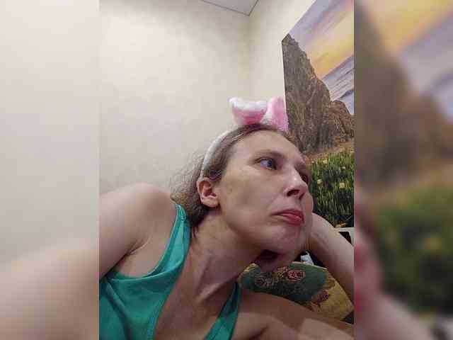-Queen-Margo- webcam