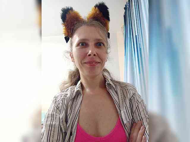 -Queen-Margo- webcam