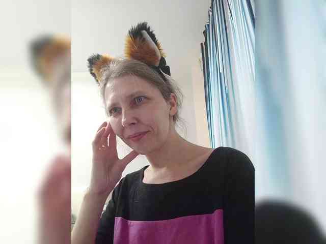 -Queen-Margo- webcam