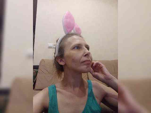-Queen-Margo- webcam