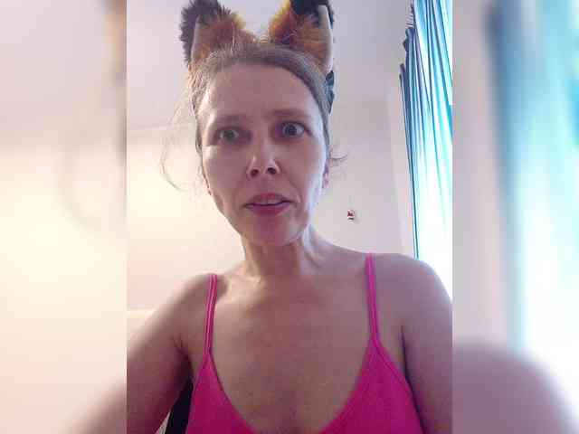-Queen-Margo- webcam