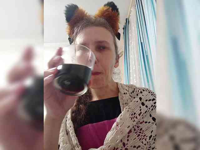 -Queen-Margo- webcam