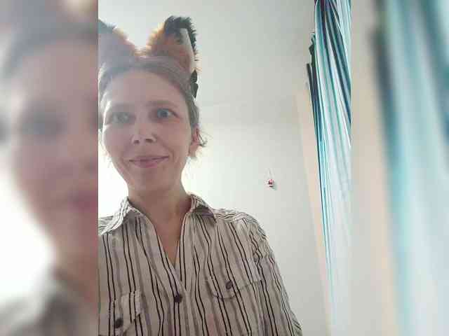 -Queen-Margo- webcam