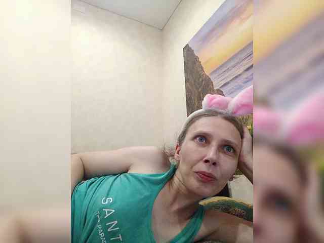 -Queen-Margo- webcam
