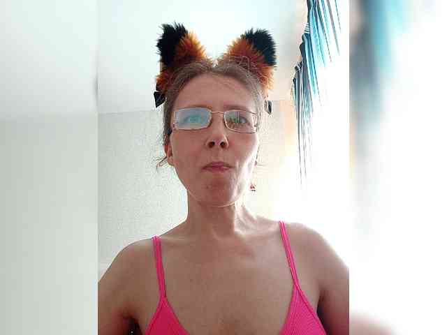 -Queen-Margo- webcam