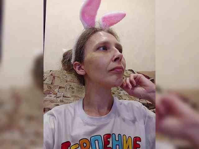 -Queen-Margo- webcam