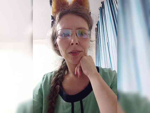 -Queen-Margo- webcam