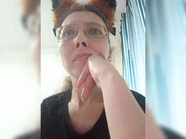 -Queen-Margo- webcam