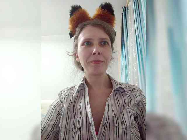 -Queen-Margo- webcam