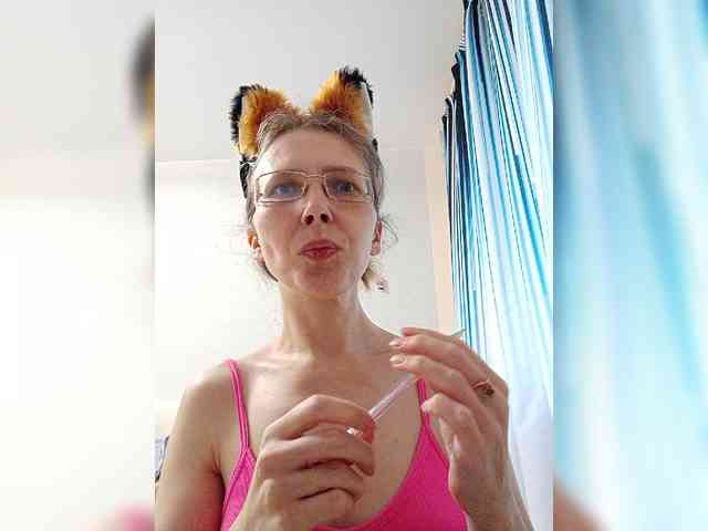 -Queen-Margo- webcam