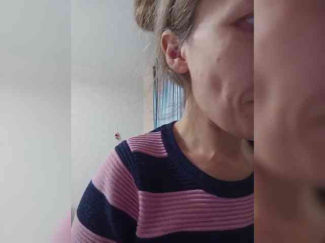 -Queen-Margo- webcam