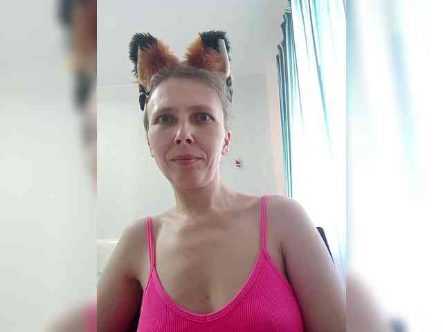 -Queen-Margo- webcam