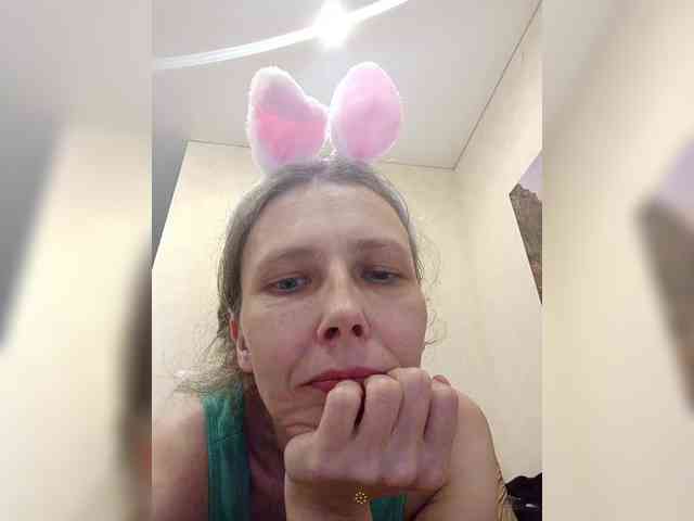 -Queen-Margo- webcam