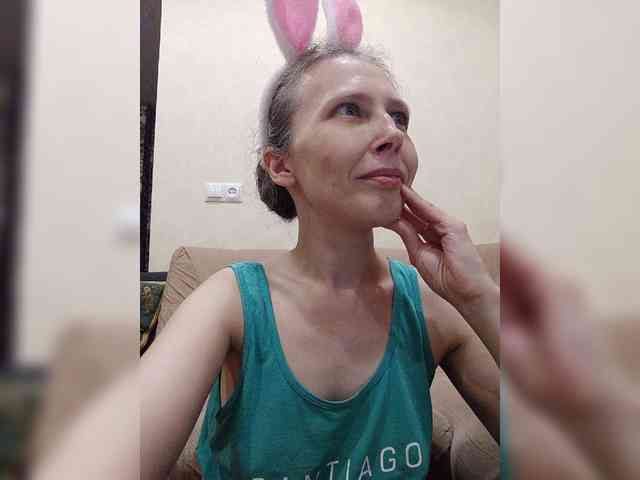-Queen-Margo- webcam