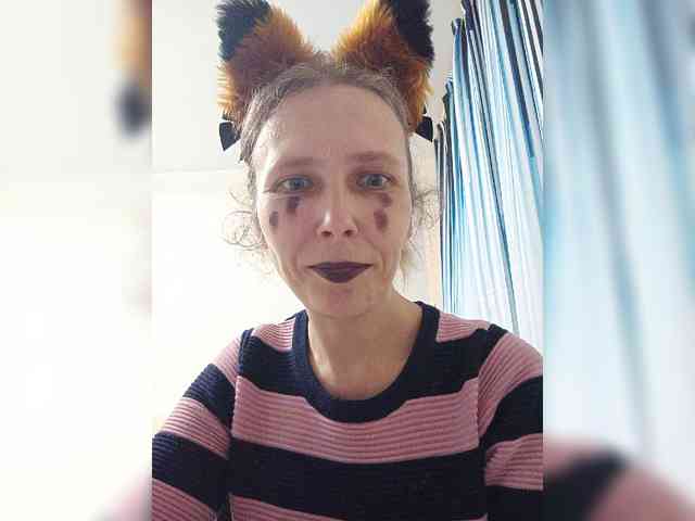 -Queen-Margo- webcam