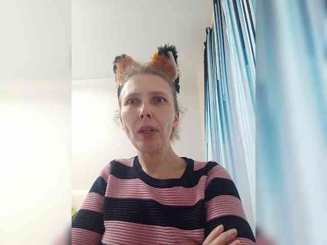 -Queen-Margo- webcam