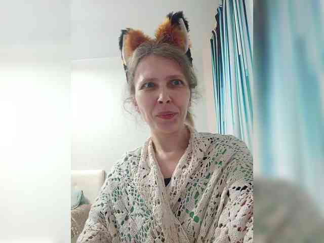 Model ini sedang live sekarang. -queen-margo-