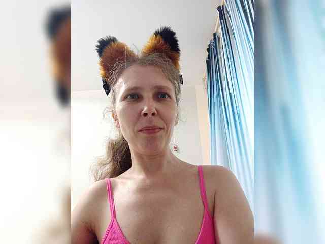 -Queen-Margo- webcam