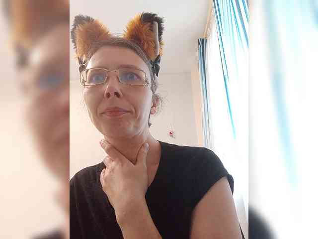 -Queen-Margo- webcam