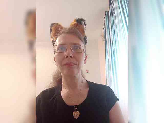 -Queen-Margo- webcam