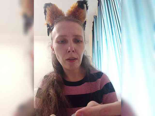 -Queen-Margo- webcam