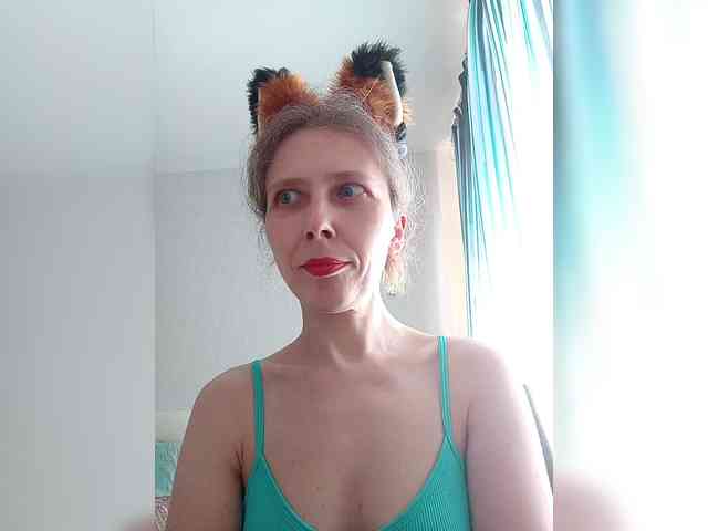 -Queen-Margo- webcam