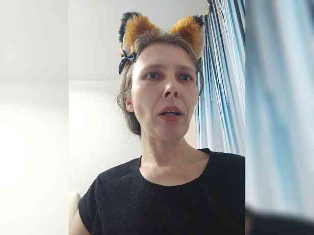 -Queen-Margo- webcam