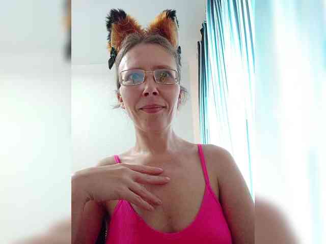 -Queen-Margo- webcam