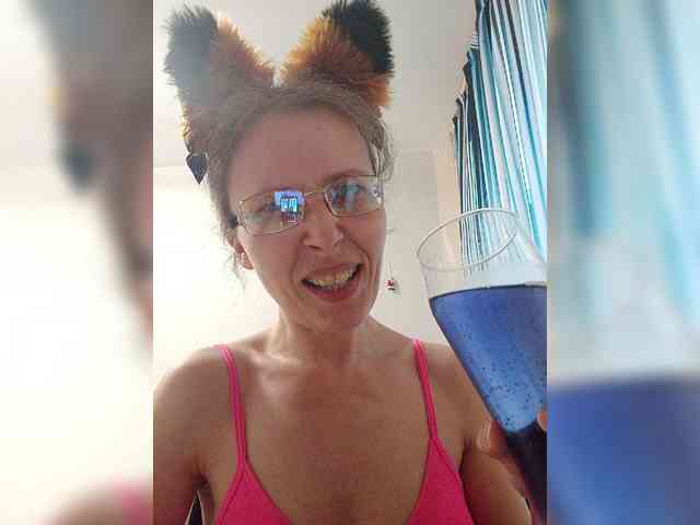 -Queen-Margo- webcam
