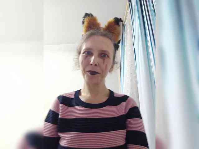 -Queen-Margo- webcam