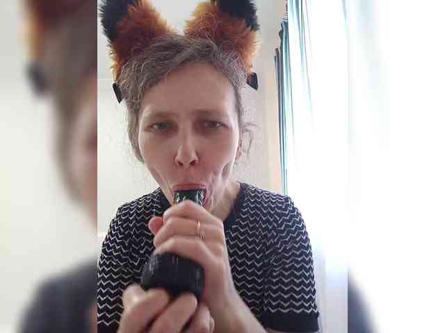 -Queen-Margo- webcam