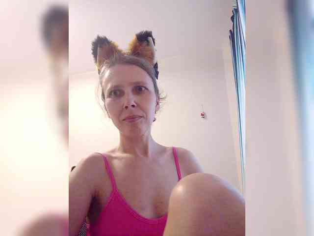 -Queen-Margo- webcam
