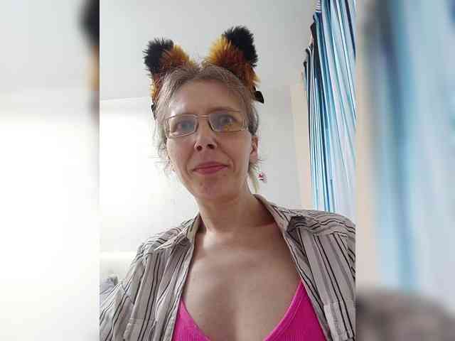-queen-margo- Live Webcam on BongaCams