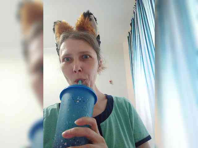 -Queen-Margo- webcam