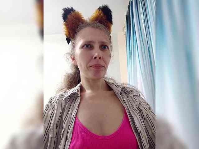 -Queen-Margo- webcam