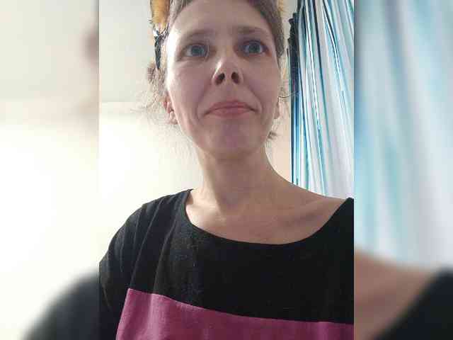 -Queen-Margo- webcam