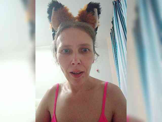 -Queen-Margo- webcam