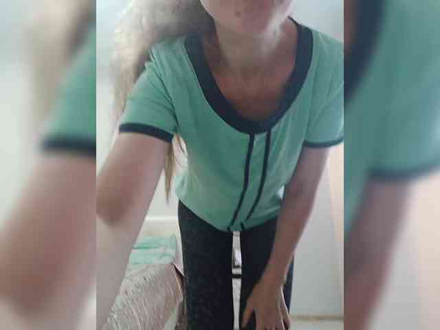 -Queen-Margo- webcam