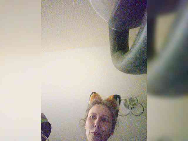 -Queen-Margo- webcam