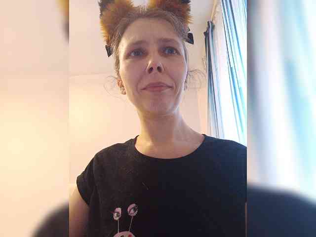 -Queen-Margo- webcam