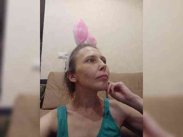 -Queen-Margo- webcam
