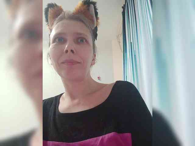 -Queen-Margo- webcam