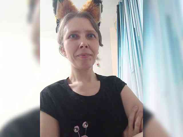 -Queen-Margo- webcam