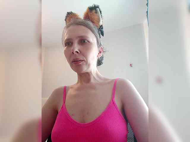 -Queen-Margo- webcam