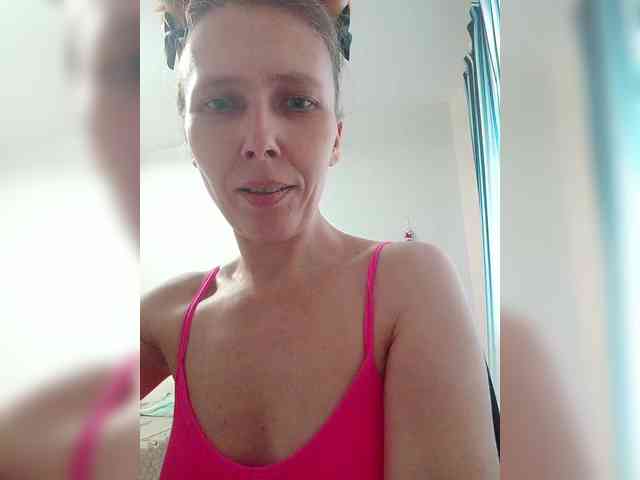 -Queen-Margo- webcam