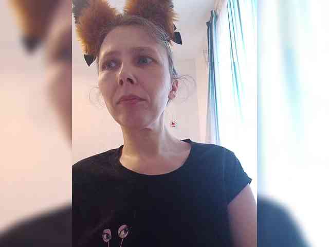 -Queen-Margo- webcam