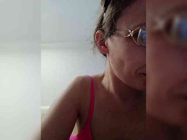 -Queen-Margo- webcam