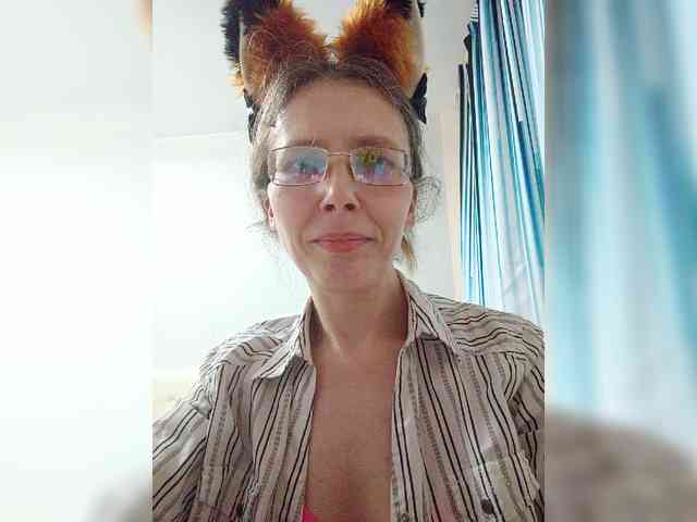 -Queen-Margo- webcam