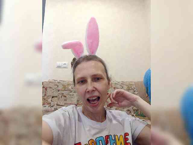 -Queen-Margo- webcam