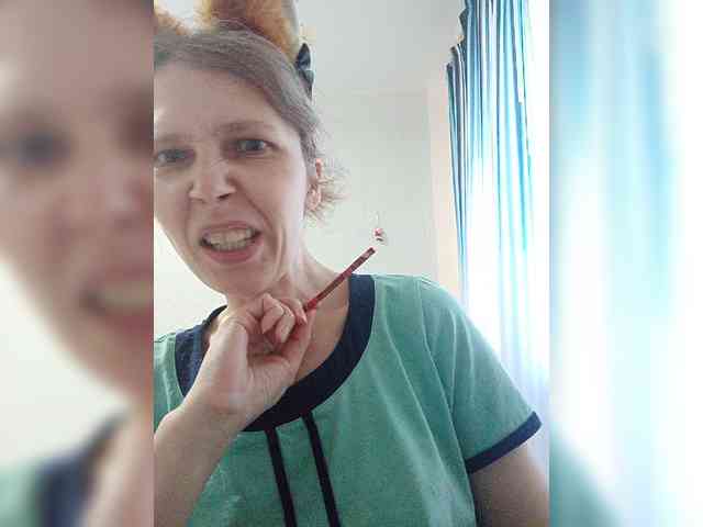 -Queen-Margo- webcam